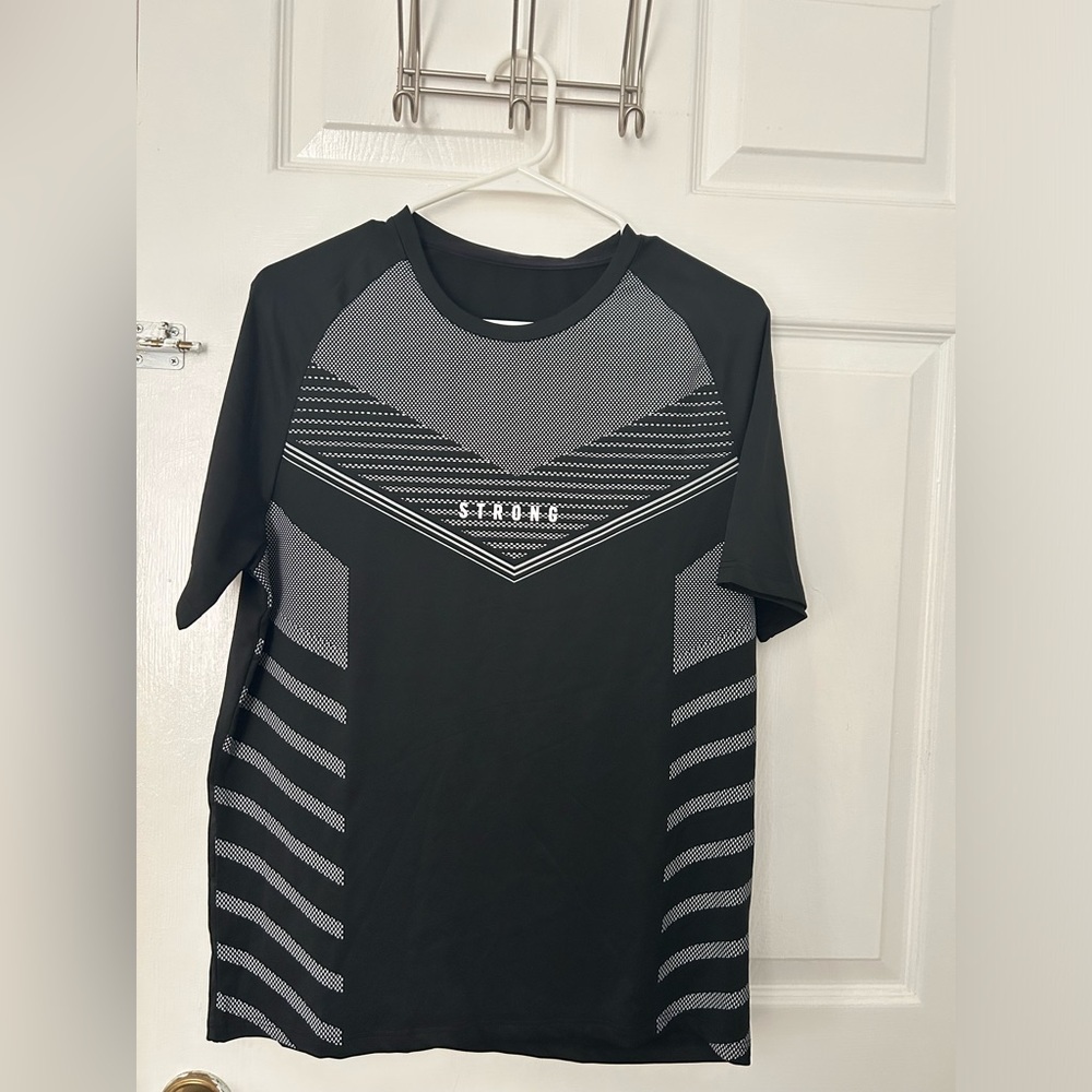 SHEIN Black and Gray Performance Short Sleeve Tee - Picture 1 of 5
